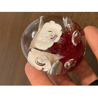BEAUTIFUL VTG Red & White Floral Glass Paperweight W/Controlled Bubbles 2.25"H