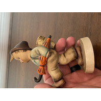 VTG Goebel Hummel HAPPY TRAVELER Figurine #79 5.5"H GERMANY TMK2 FULL BEE