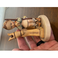 RARE VTG Goebel Hummel BATTLE BEFORE PRAYER Figurine #20 4.25"H, TMK2 FULL BEE