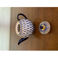 RARE VTG Lomonosov Cobalt Net Porcelain Teapot W/22 Karat Gold Accents 7.5"L