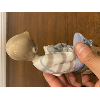 VTG NAO By LLADRO A FRIEND IN NEED Glossy Porcelain Figurine #1050 6.75"H SPAIN