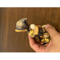 RARE VTG Goebel Hummel FEEDING TIME Figurine #199 5.5"H, TMK2 FULL BEE