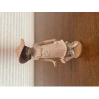 VTG NAO By LLADRO APRIL SHOWERS Glossy Porcelain Figurine #1126 7.5"H SPAIN