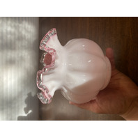 BEAUTIFUL VTG FENTON Pink/White Silver Crest Ruffled Rim Glass Melon Vase 5.5"H