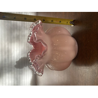 BEAUTIFUL VTG FENTON Pink/White Silver Crest Ruffled Rim Glass Melon Vase 5.5"H