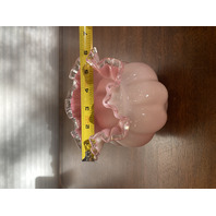 BEAUTIFUL VTG FENTON Pink/White Silver Crest Ruffled Rim Glass Melon Vase 5.5"H