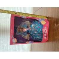 1993 BIRTHDAY BARBIE She's The Prettiest Present Of All Barbie Doll Mattel 11333
