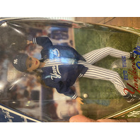1999 COLLECTOR EDITION  NEW YORK YANKEES Barbie Doll Mattel 23881