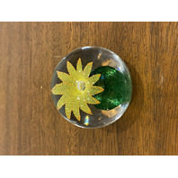 STUNNING VINTAGE Yellow W/Orange Outline Mesh Flower Art Glass Paperweight 2.5"H