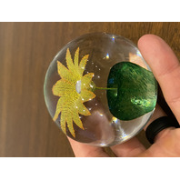 STUNNING VINTAGE Yellow W/Orange Outline Mesh Flower Art Glass Paperweight 2.5"H