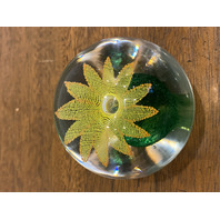 STUNNING VINTAGE Yellow W/Orange Outline Mesh Flower Art Glass Paperweight 2.5"H