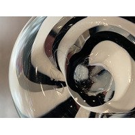 GORGEOUS TONY CRAY Black & White Abstract Swirl Art Glass Paperweight 3"W SIGNED