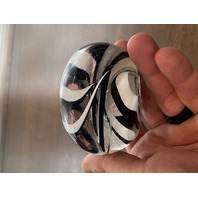 GORGEOUS TONY CRAY Black & White Abstract Swirl Art Glass Paperweight 3"W SIGNED