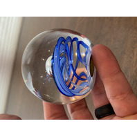 BEAUTIFUL Dynasty Gallery Heirloom Collectibles Blue Swirl Paperweight 2.25"H