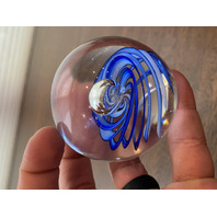 BEAUTIFUL Dynasty Gallery Heirloom Collectibles Blue Swirl Paperweight 2.25"H