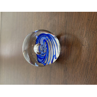 BEAUTIFUL Dynasty Gallery Heirloom Collectibles Blue Swirl Paperweight 2.25"H