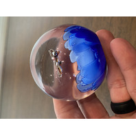 BEAUTIFUL Dynasty Gallery Heirloom Collectibles Blue Floral Paperweight 2.25"H