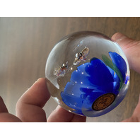 BEAUTIFUL Dynasty Gallery Heirloom Collectibles Blue Floral Paperweight 2.25"H
