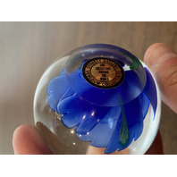 BEAUTIFUL Dynasty Gallery Heirloom Collectibles Blue Floral Paperweight 2.25"H