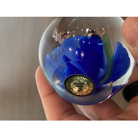 BEAUTIFUL Dynasty Gallery Heirloom Collectibles Blue Floral Paperweight 2.25"H