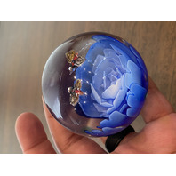 BEAUTIFUL Dynasty Gallery Heirloom Collectibles Blue Floral Paperweight 2.25"H