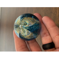 GORGEOUS GES 98' Small Blue Pilled Feather W/Gold Sparkles Paperweight 1.75"H