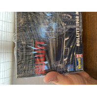 Revell STEVE MCQUEEN 1:25 Scale Die Cast Bullitt 1968 Mustang GT Model Kit