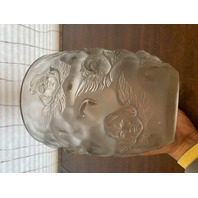 LARGE/HEAVY VTG LALIQUE-STYLE Frosted CHERUB/ANGEL Art Glass Vase 9"H
