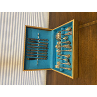 84 PIECE WM ROGERS MFG CO EXTRA PLATE ORIGINAL ROGERS SILVERPLATE Flatware Set
