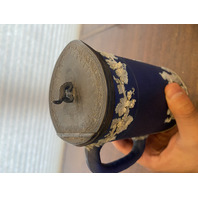 RARE VTG WEDGWOOD Jasperware Cobalt Blue Grapes/Cupids Lidded Syrup Pitcher 7"H