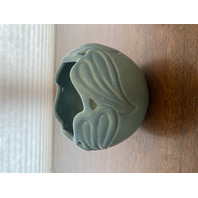 VTG VAN BRIGGLE Ming Blue Art Pottery PHILODENDRON LEAF Vase 4.25"H SIGNED