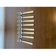 40 PIECE Cream Colored Stainless Taiwan Flatware Set