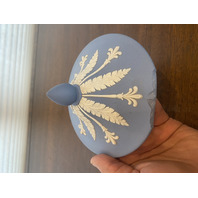 VTG WEDGWOOD Blue & White Jasperware Neoclassical Scene Campagna Urn Vase 12"H