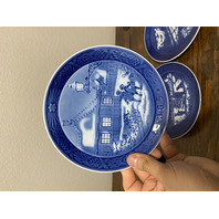 6 VTG Royal Copenhagen Blue & White Christmas Collector Plates 7.25"W DENMARK