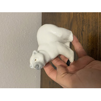 VTG LLADRO ATTENTIVE POLAR BEAR Glossy Porcelain Figurine #1207 W/BOX 4.75"L