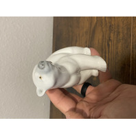 VTG LLADRO ATTENTIVE POLAR BEAR Glossy Porcelain Figurine #1207 W/BOX 4.75"L