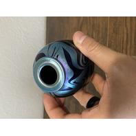 Small VTG PEISER STUDIO Iridescent Swirl Art Glass Vase 3 5/8"H SIGNED DANIEL