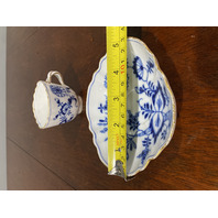 ANTIQUE MEISSEN Gold Gilded BLUE ONION Porcelain Demitasse Tea Cup & Saucer