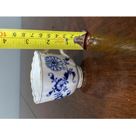 ANTIQUE MEISSEN Gold Gilded BLUE ONION Porcelain Demitasse Tea Cup & Saucer