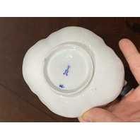 ANTIQUE MEISSEN Gold Gilded BLUE ONION Porcelain Demitasse Tea Cup & Saucer