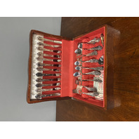 104 PIECE WMA ROGERS SILVER OVERLAID CHALICE ONEIDA LTD SILVERPLATE Flatware Set