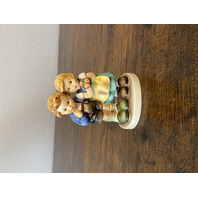 VTG Hummel "WE CONGRATULATE" Figurine #220, 4"H W.GERMANY TMK6