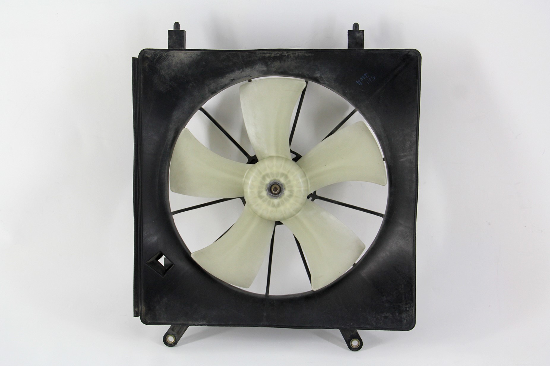 Evan-Fischer Radiator Cooling Fan Assembly – For 1999-2000 Chevrolet Venture, Dual Fan, Motor & Shroud Included, Direct Fit