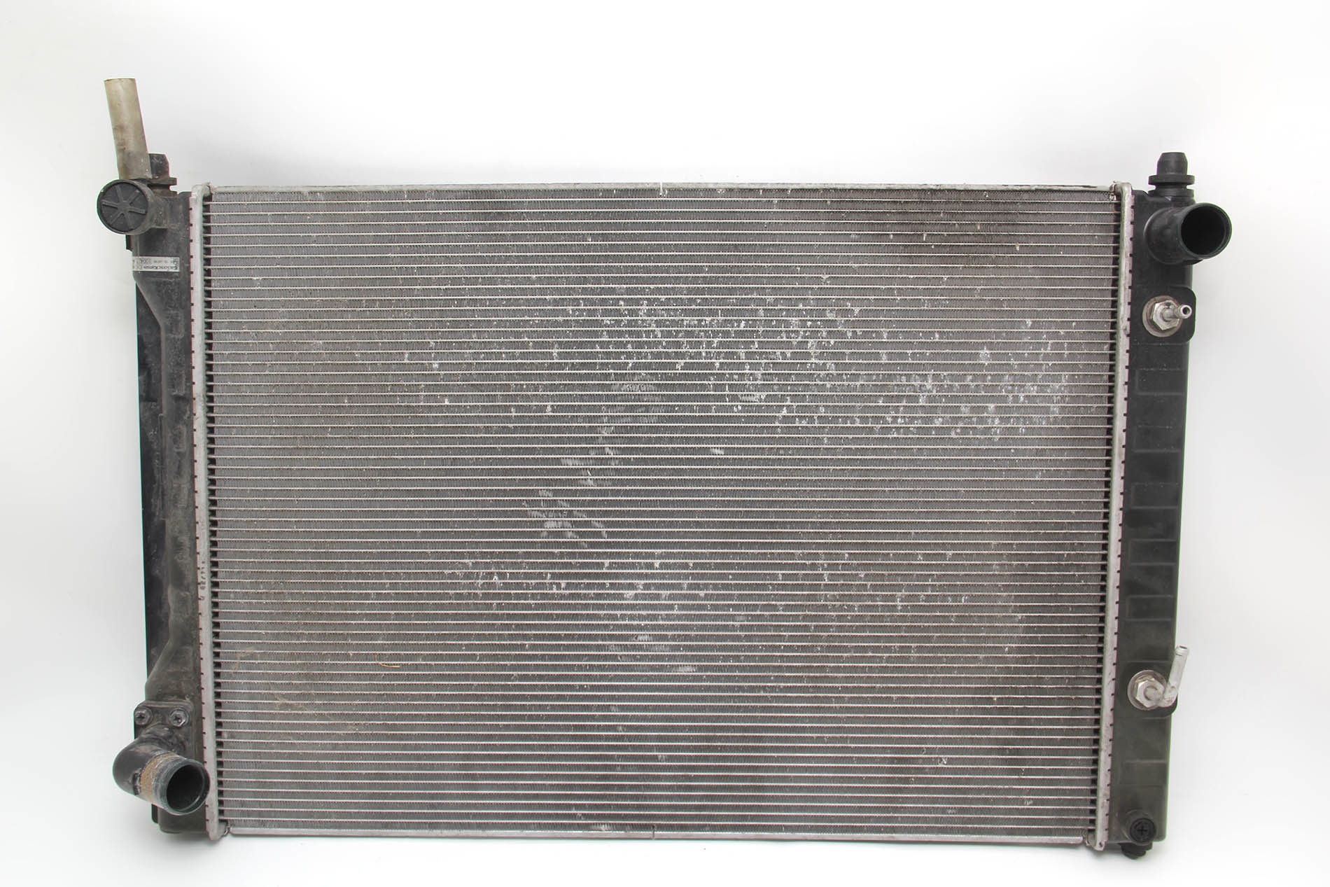 thumbnail image 2 of Radiator Plaza Aluminum Radiator For Infiniti M37 (2011-2013) & Q70/Q70L (2014-2019) 3.7L V6 2 of 5