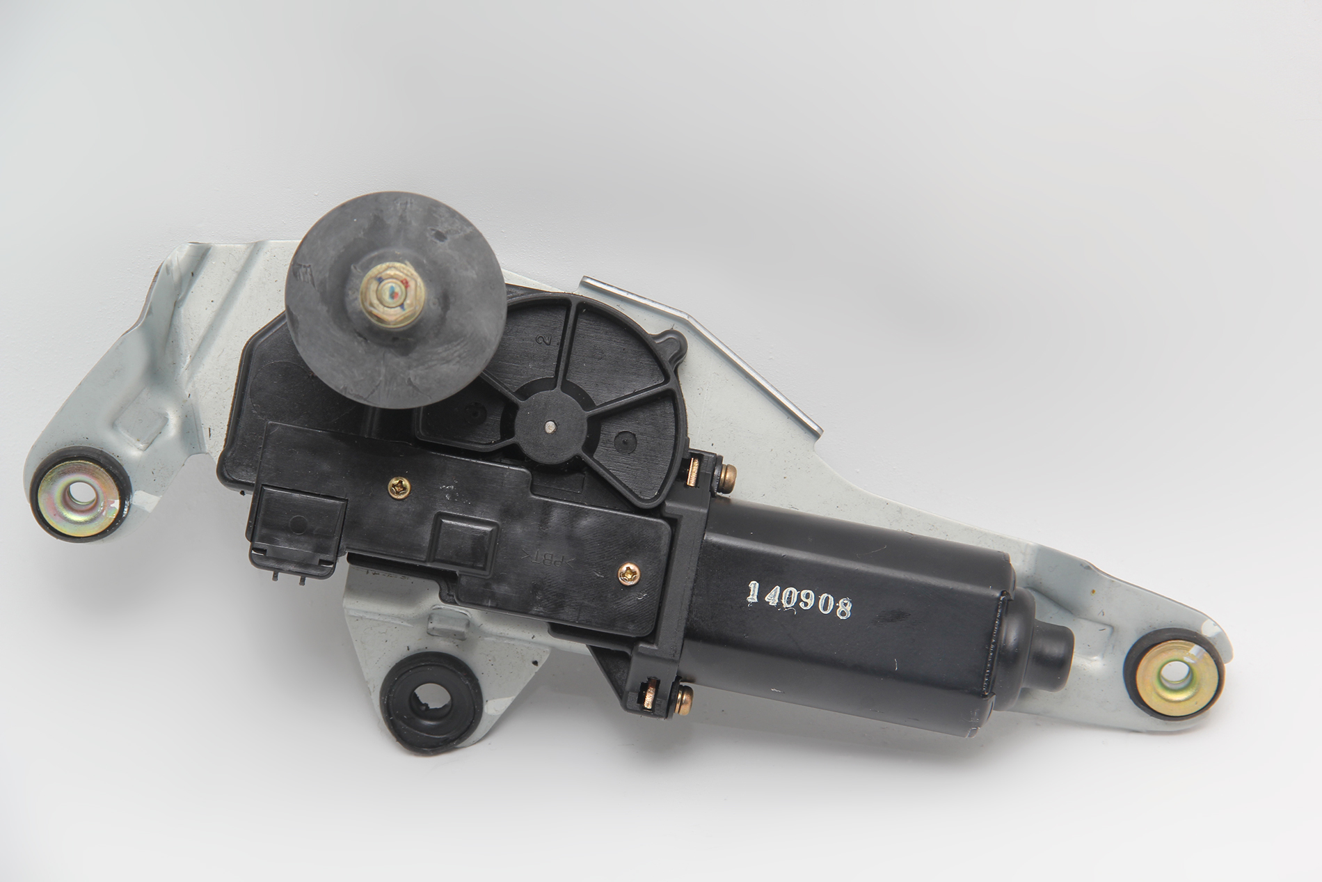 thumbnail interactive-video image 1 of Rear Windshield Wiper Motor For Infiniti FX35 FX45 2003-2008 Sport Utility – Direct Fit 1 of 3