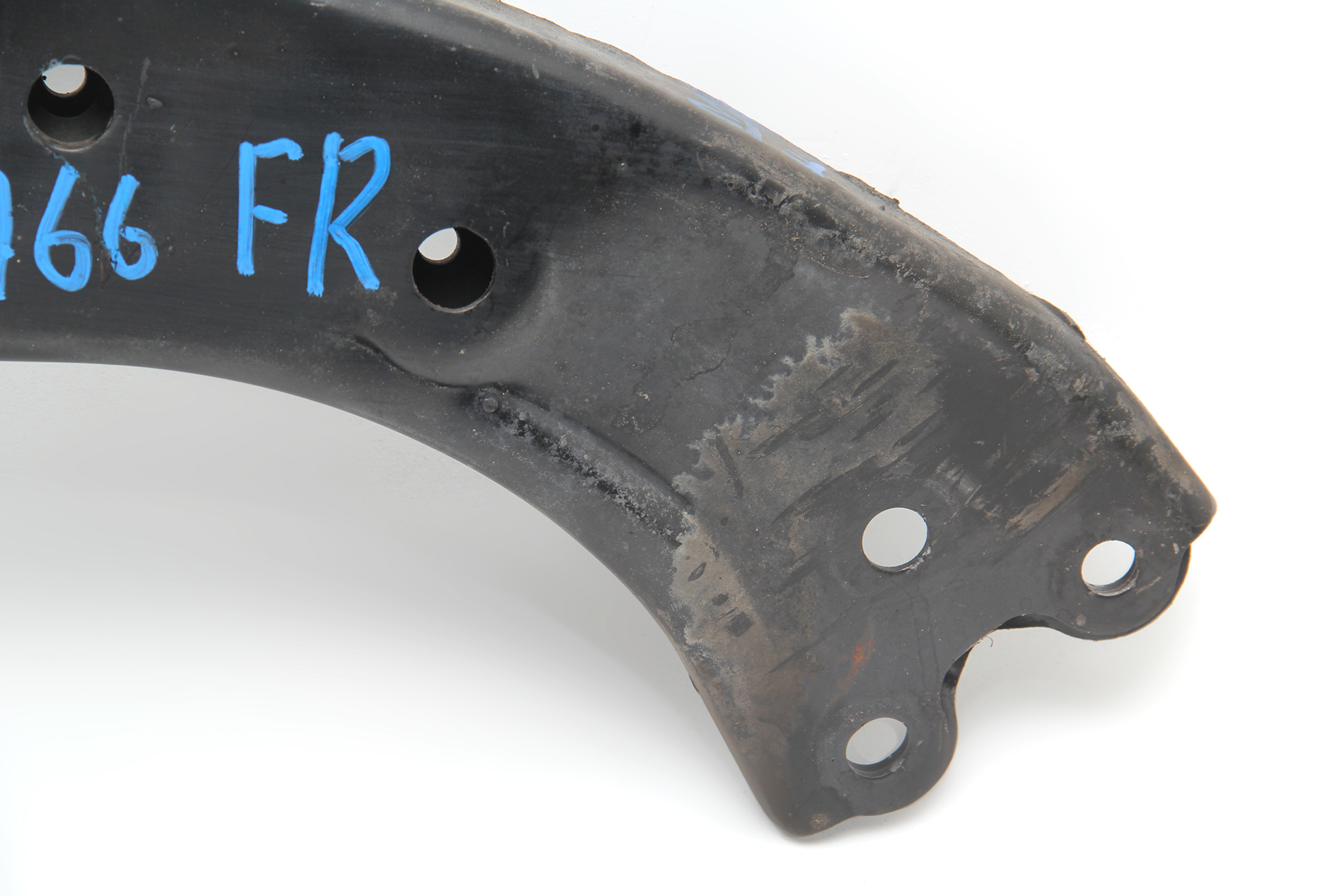 thumbnail image 2 of Front Lower Control Arms Set Of 2 For Saab 9-3 900 1995-2003 - Driver & Passenger Side 2 of 4