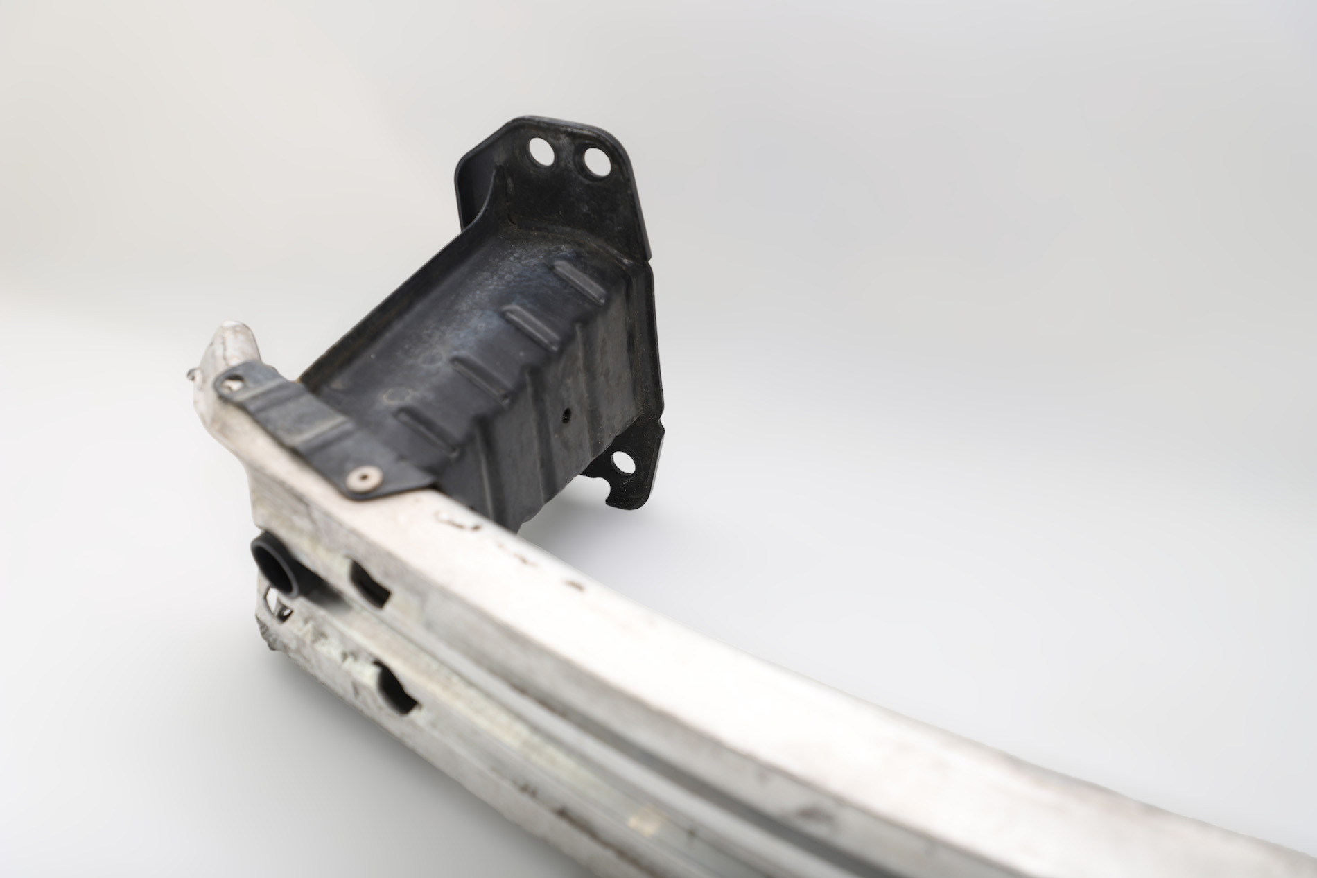 thumbnail image 2 of Front Bumper Upper Impact Bar For 2013-2022 Buick Encore & Chevy Trax - Replacement For GM1008112 2 of 2