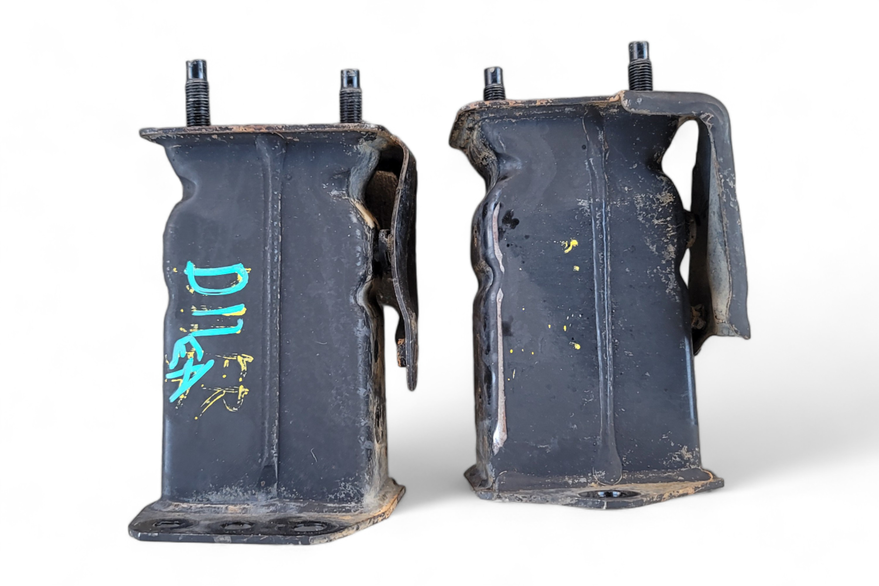 Front Bumper Mounting Arm Bracket Pair – For 1989-1995 Toyota Pickup 2WD