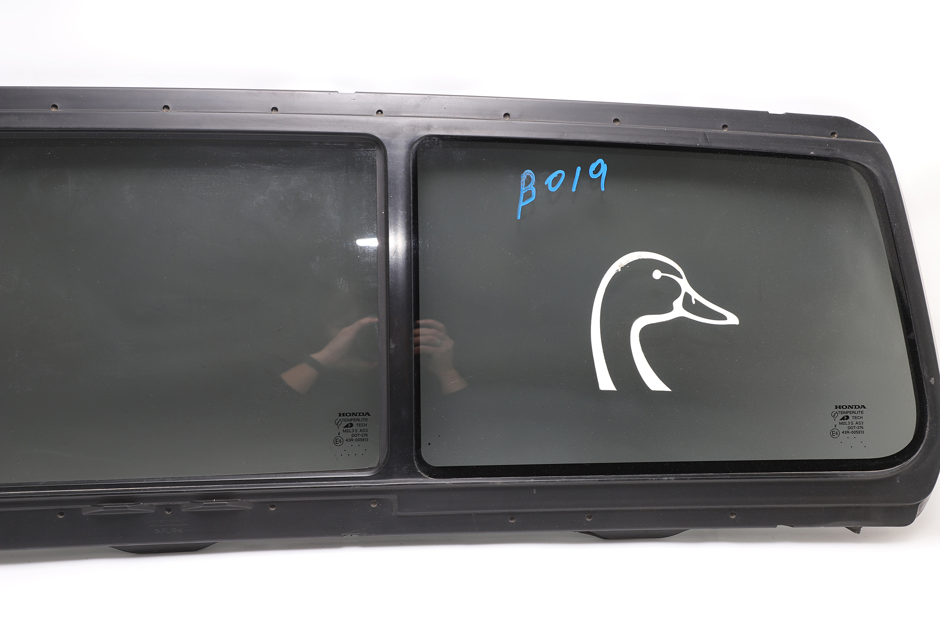 Genuine OEM Honda Ridgeline Rear Tailgate Nameplate Badge – 75722-SJC-A01 (New)