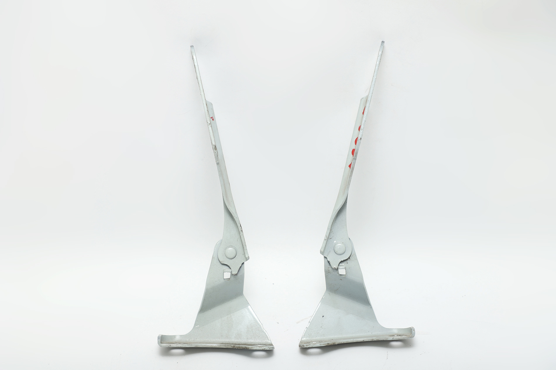 thumbnail image 2 of Universal 24V Windshield Washer Tank With Pump – Made In Thailand 2 of 3